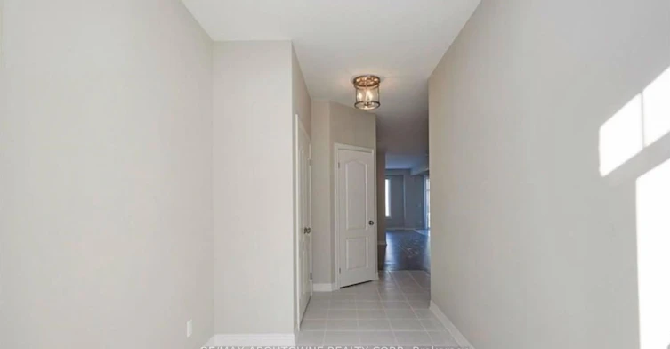 7563 Oldfield Road, Niagara Falls, ON, L2G 5W2 - 2