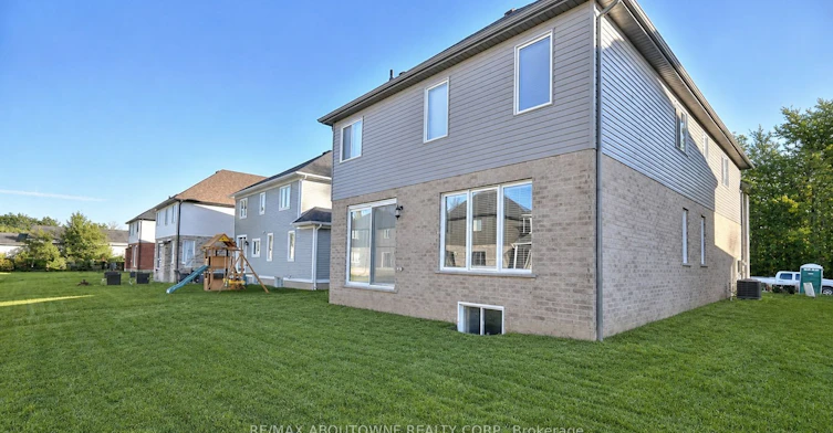 7563 Oldfield Road, Niagara Falls, ON, L2G 5W2 - 39