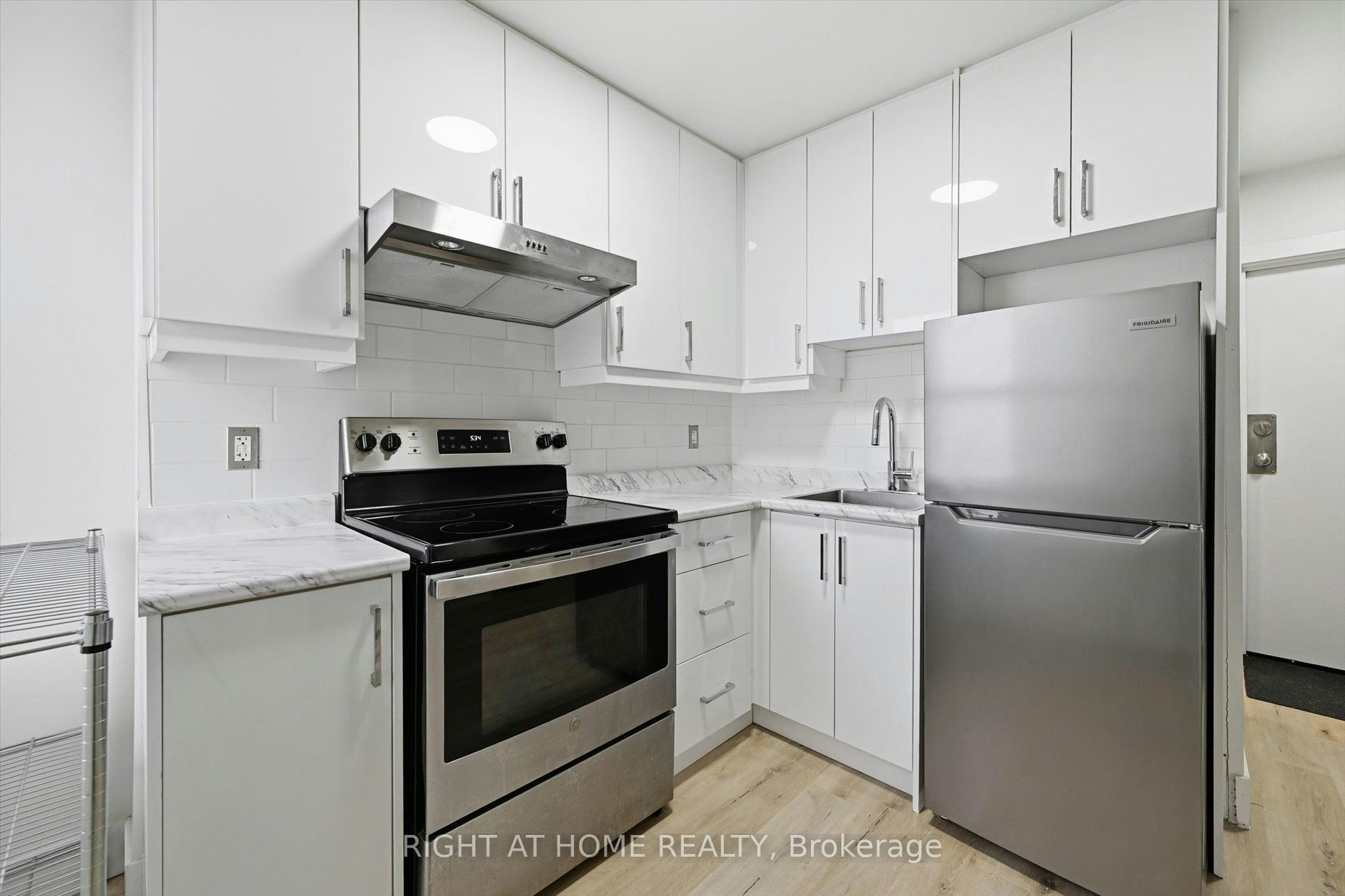 5-13 Westinghouse Avenue, Hamilton, ON, L8L 6E4 - 8