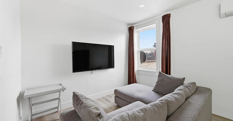 5-13 Westinghouse Avenue, Hamilton, ON, L8L 6E4 - 4
