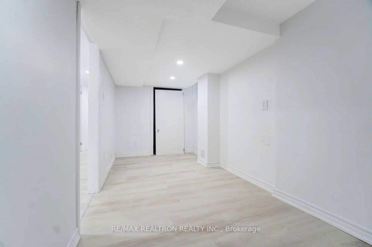 29 Court Lane, London, ON, N5W 5M6 - 6