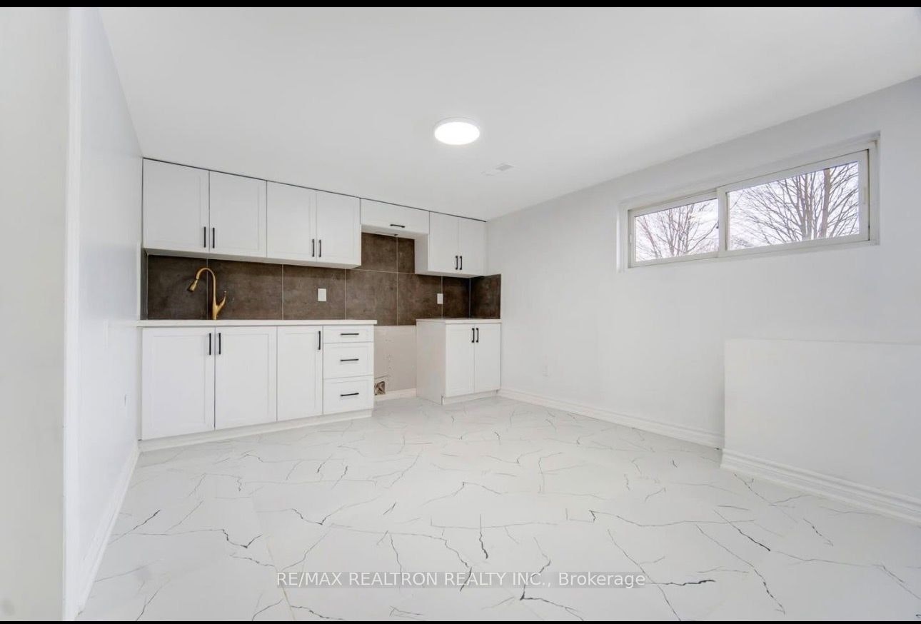 29 Court Lane, London, ON, N5W 5M6 - 4