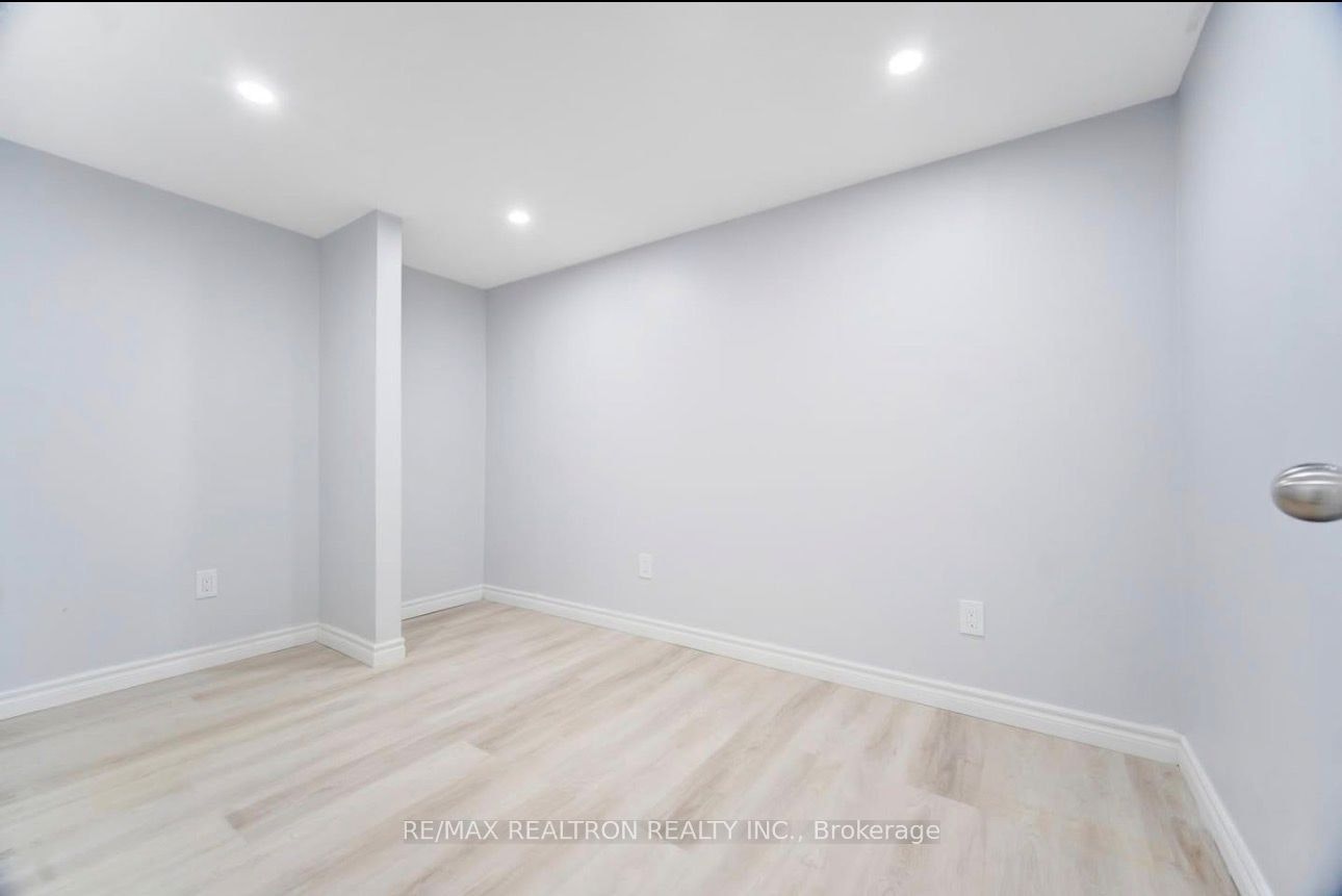 29 Court Lane, London, ON, N5W 5M6 - 8