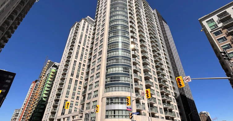803-195 Besserer Street, Ottawa, ON, K1N 0B6