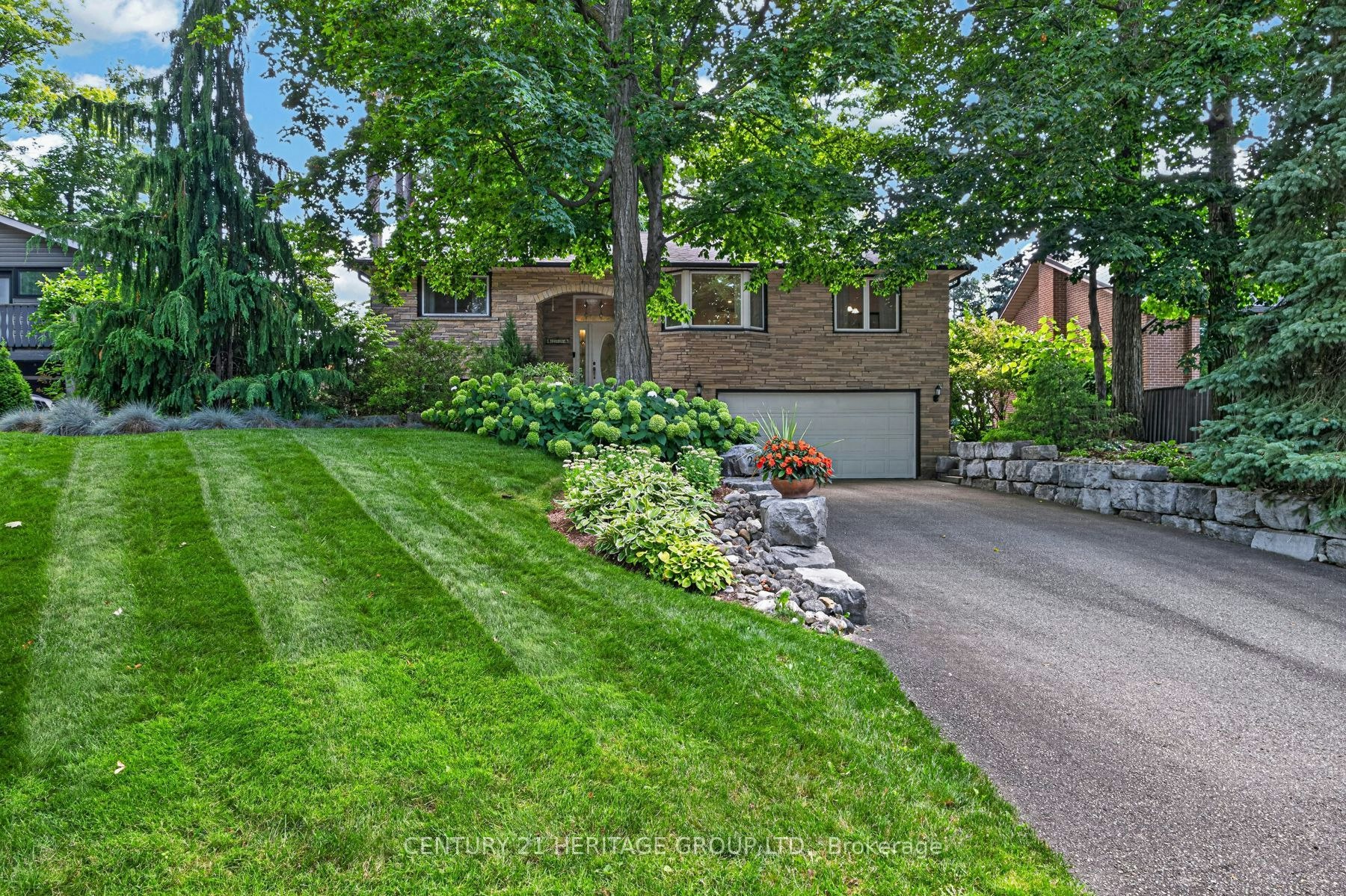 245 Corrie Crescent, Waterloo, ON, N2L 5W3