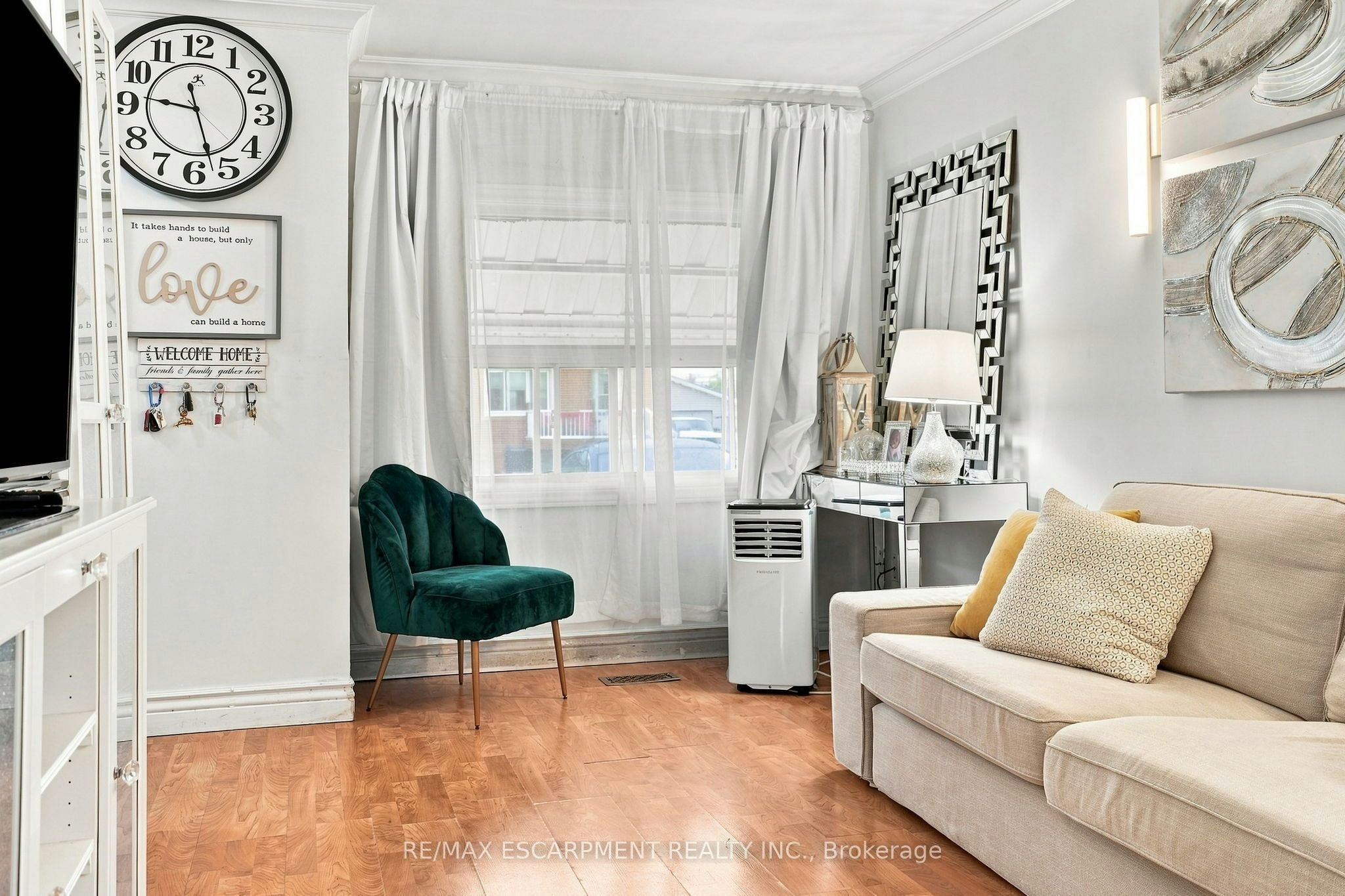 328 Woodward Avenue - 5