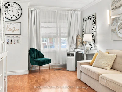 328 Woodward Avenue - 5