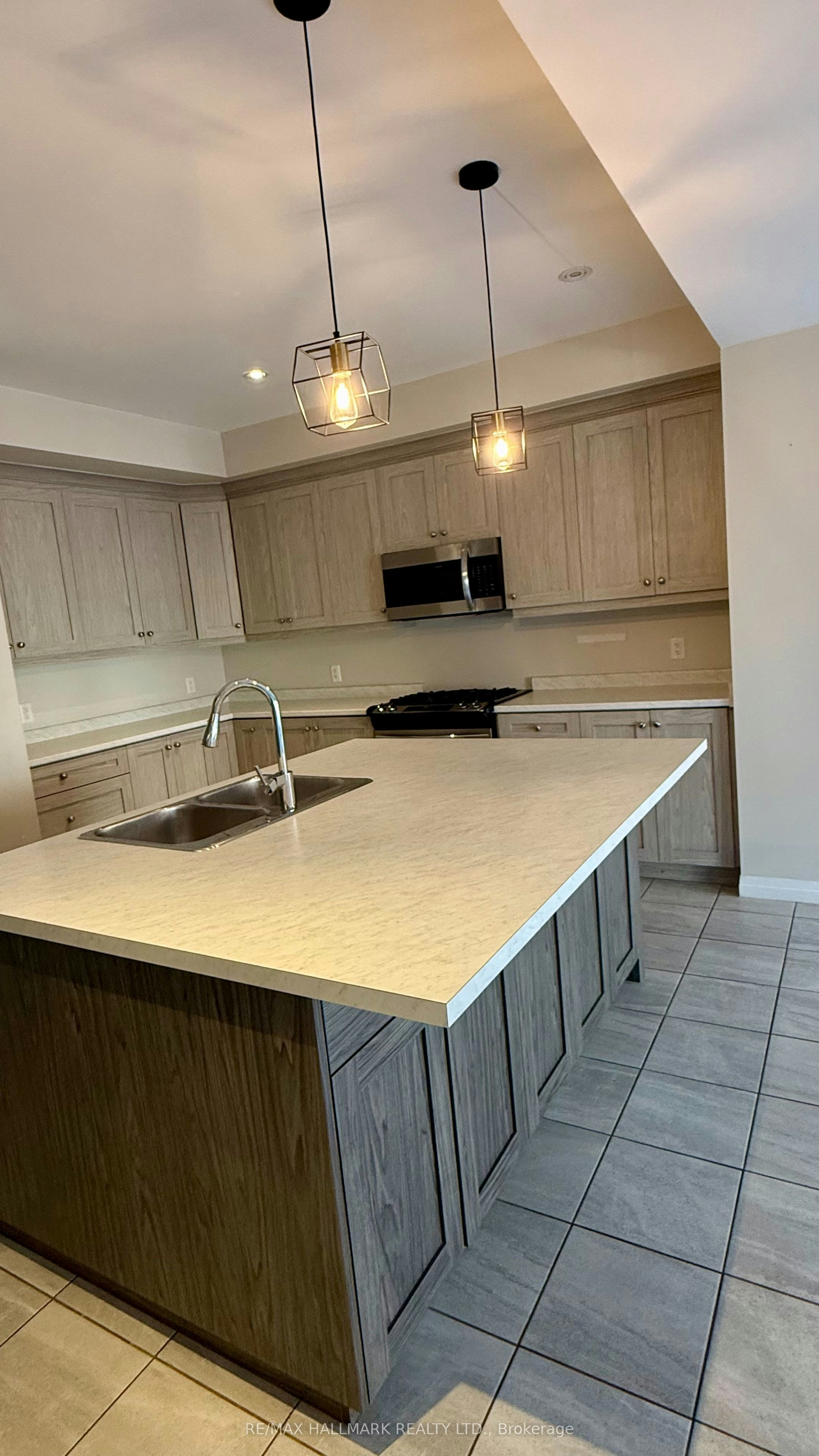 64 Soho Street, Hamilton, ON, L8J 0L4 - 6