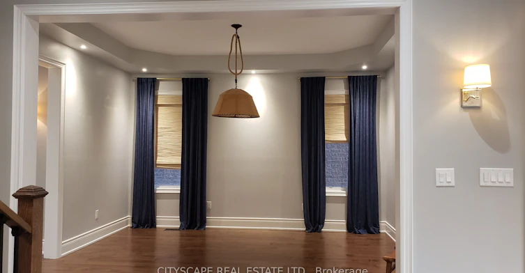56 Golden Hawk Drive, Hamilton, ON, L8B 1W9 - 6