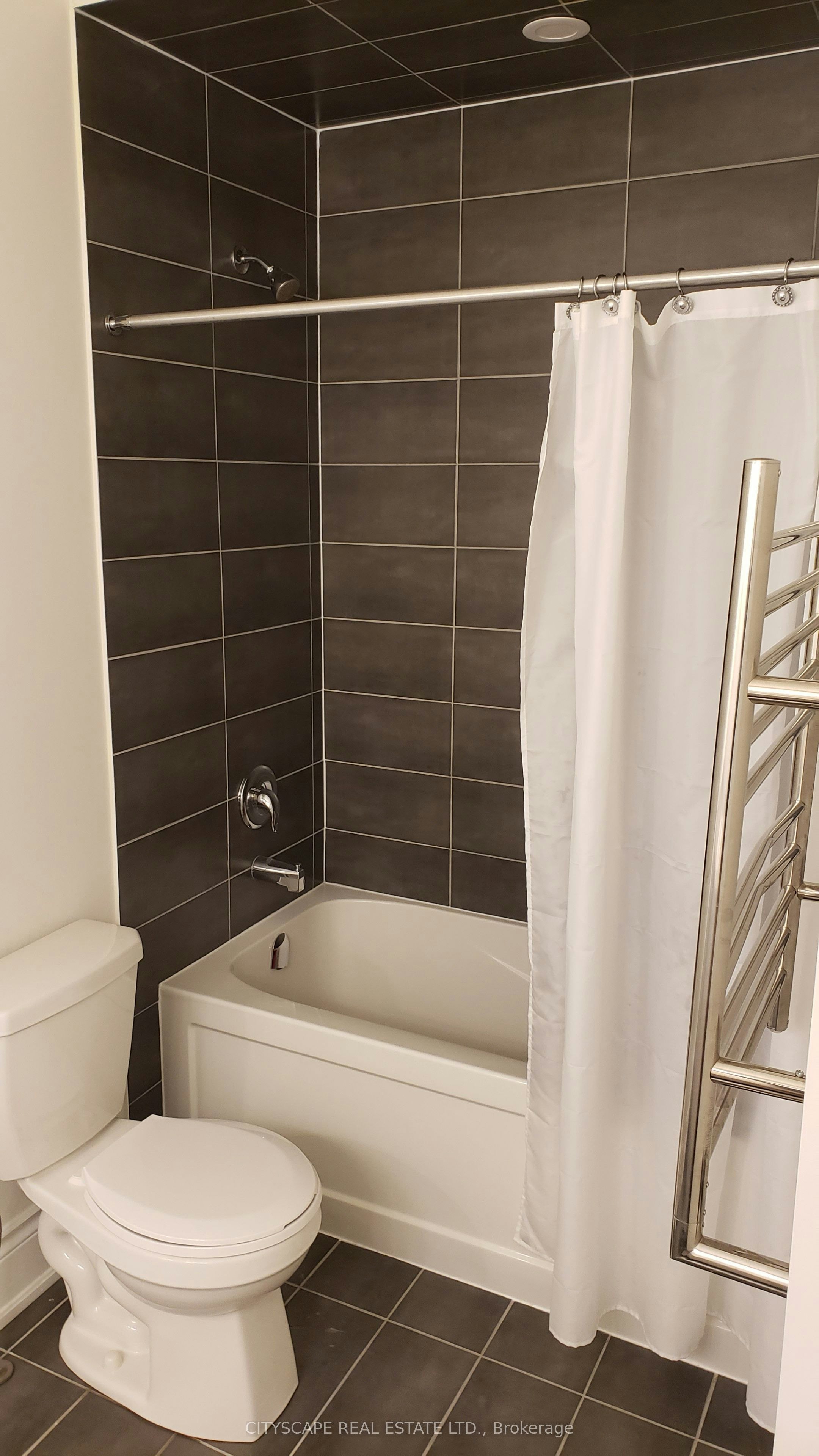 56 Golden Hawk Drive, Hamilton, ON, L8B 1W9 - 23