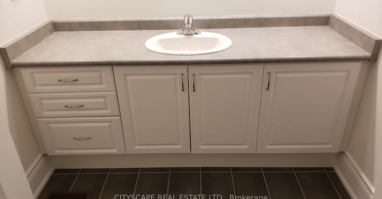 56 Golden Hawk Drive, Hamilton, ON, L8B 1W9 - 22