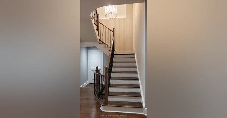 56 Golden Hawk Drive, Hamilton, ON, L8B 1W9 - 11