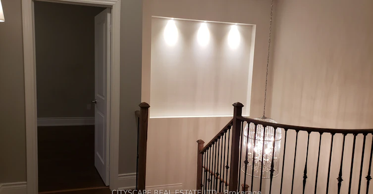 56 Golden Hawk Drive, Hamilton, ON, L8B 1W9 - 13