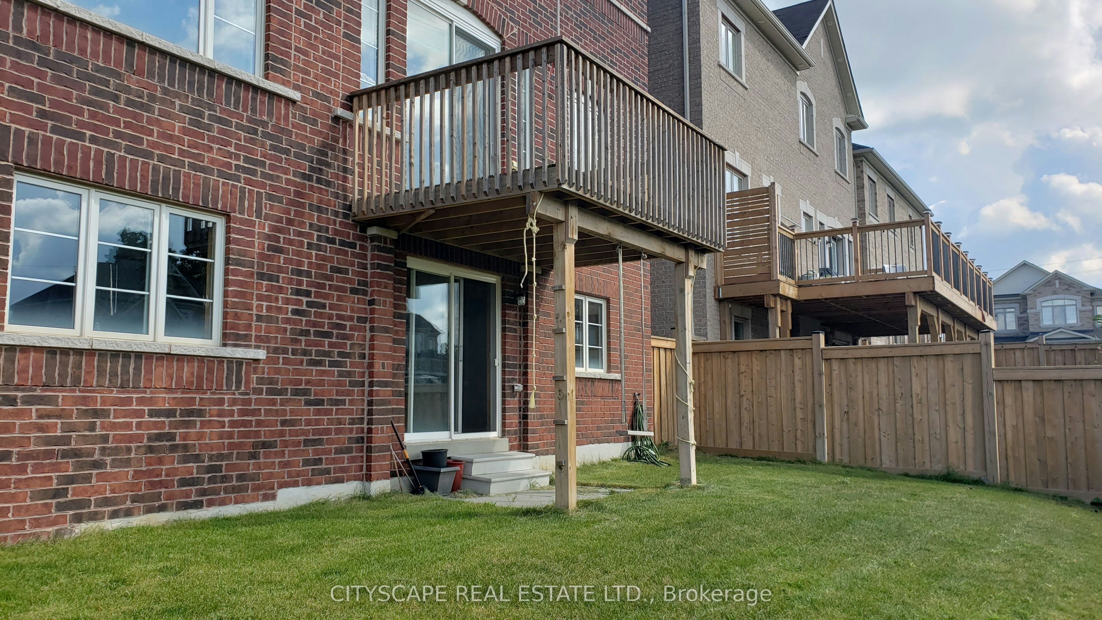 56 Golden Hawk Drive, Hamilton, ON, L8B 1W9 - 33