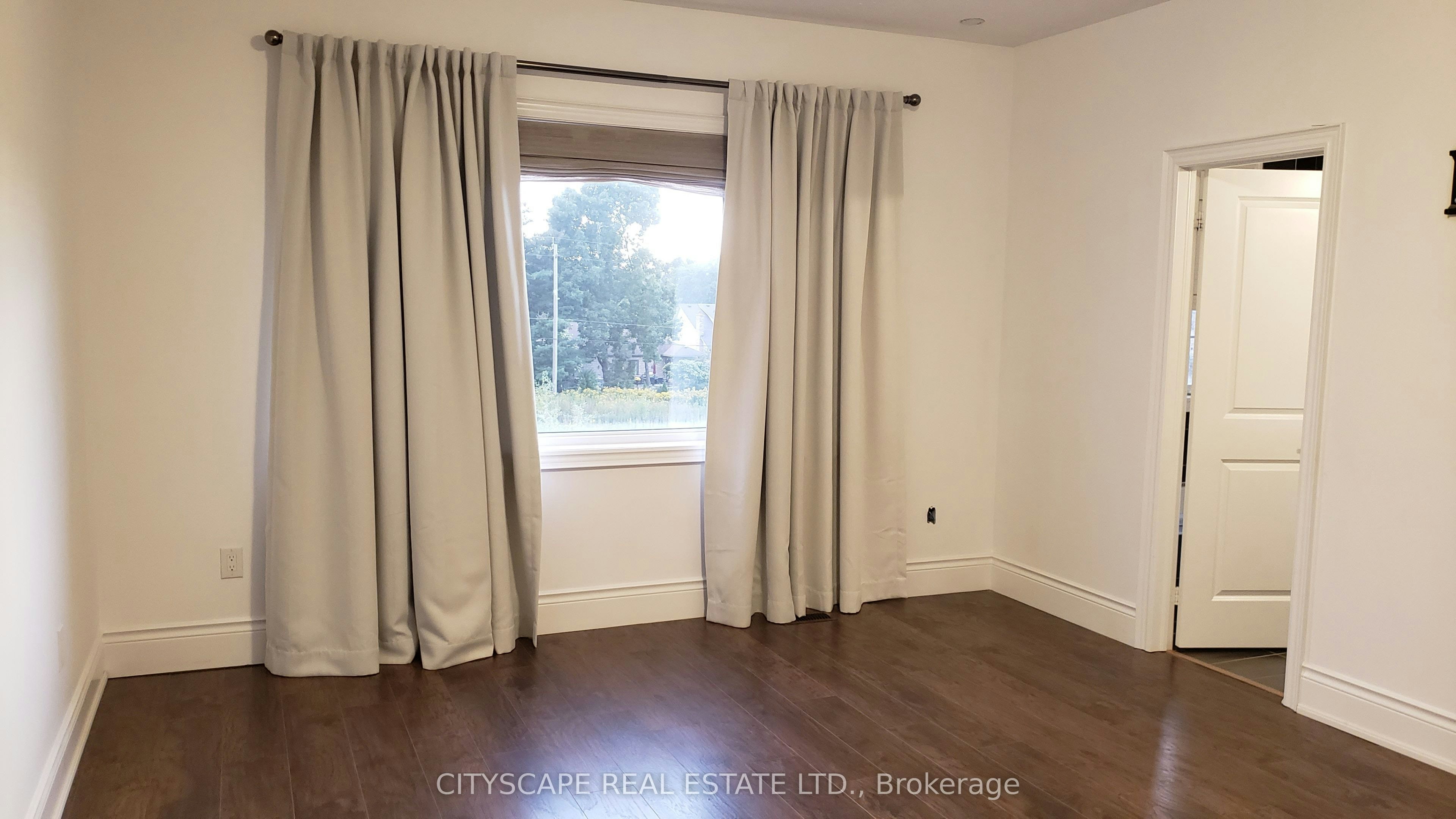 56 Golden Hawk Drive, Hamilton, ON, L8B 1W9 - 16