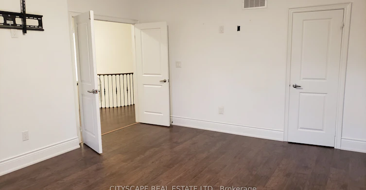 56 Golden Hawk Drive, Hamilton, ON, L8B 1W9 - 17