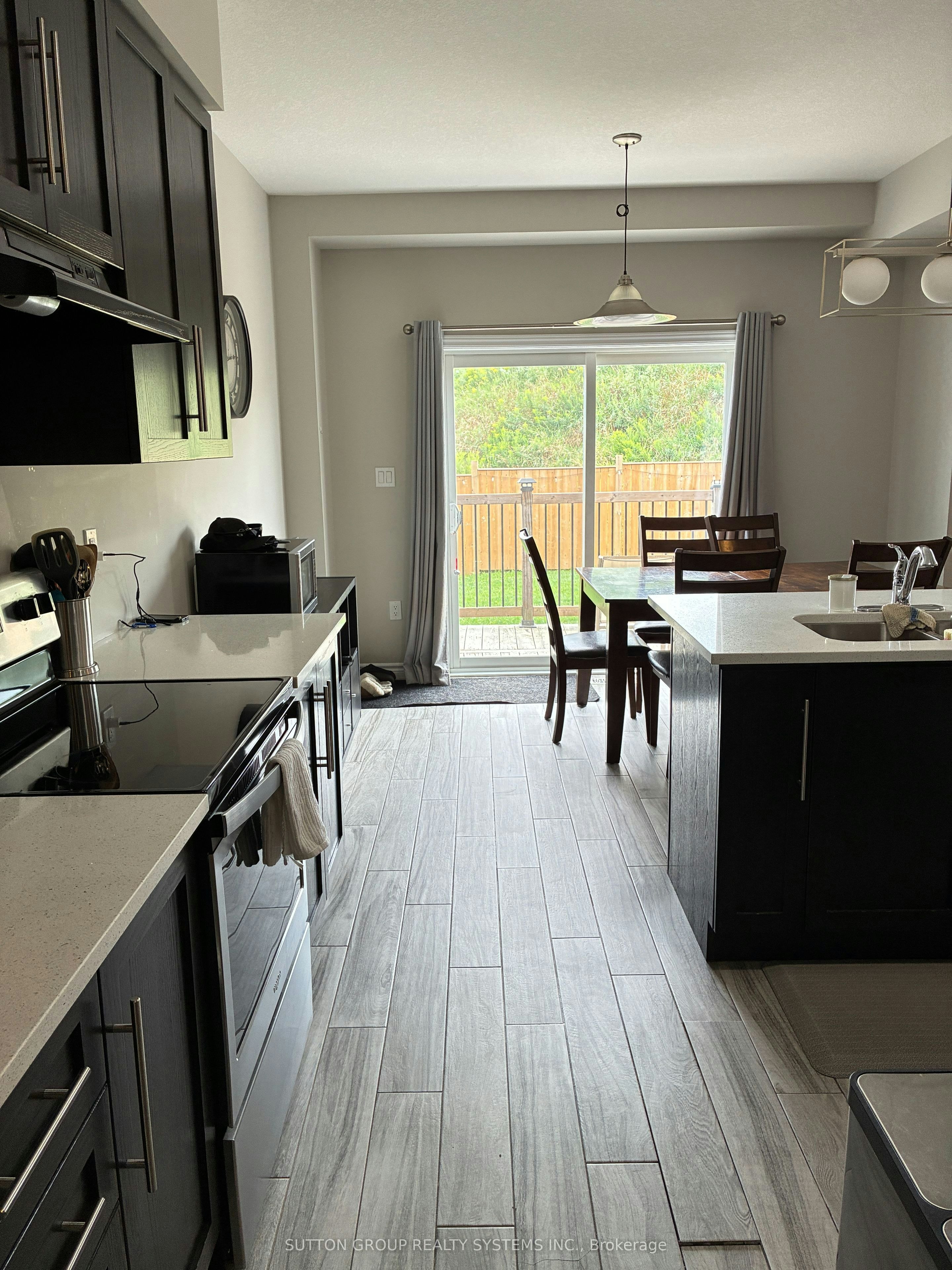 1348 Calais Drive, Woodstock, ON, N4T 0L8 - 14