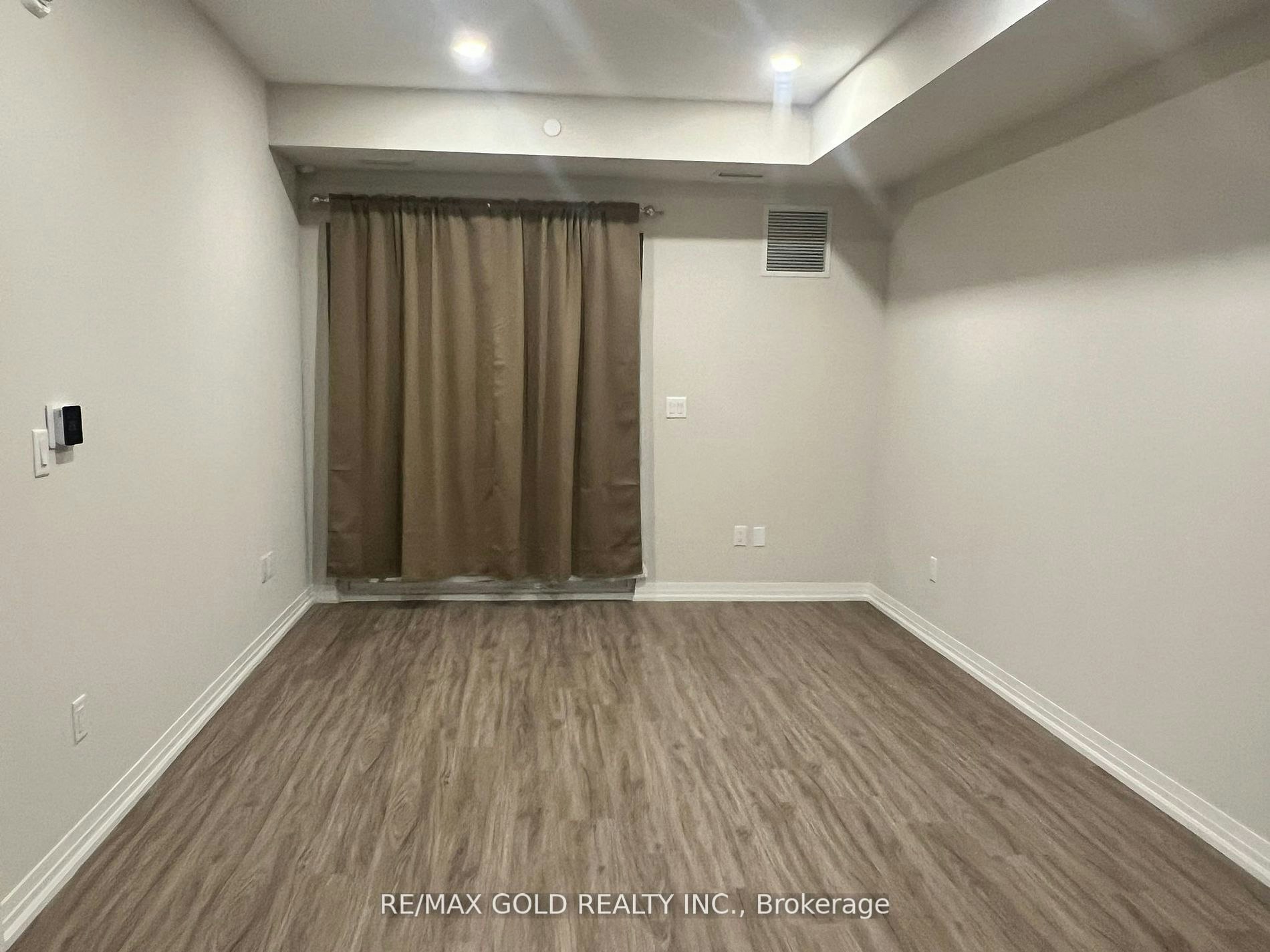 105-50 Herrick Avenue, St. Catharines, ON, L2P 2T9 - 14