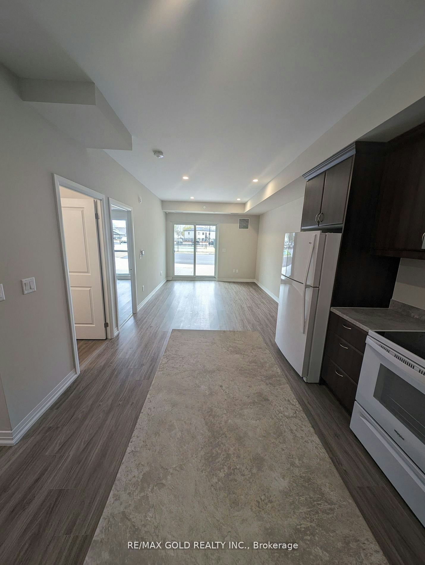 105-50 Herrick Avenue, St. Catharines, ON, L2P 2T9 - 4