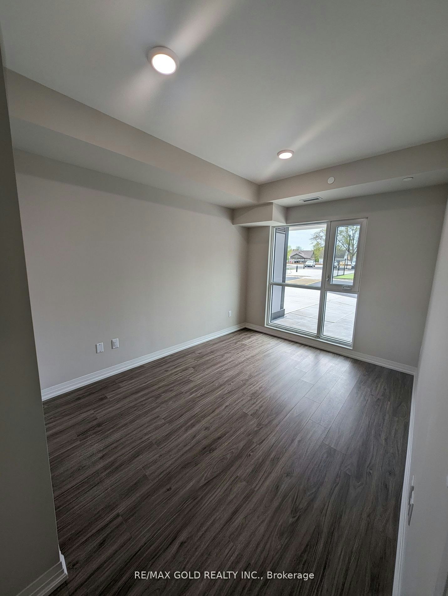 105-50 Herrick Avenue, St. Catharines, ON, L2P 2T9 - 10