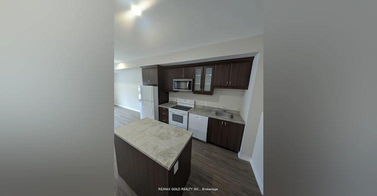 105-50 Herrick Avenue, St. Catharines, ON, L2P 2T9 - 2