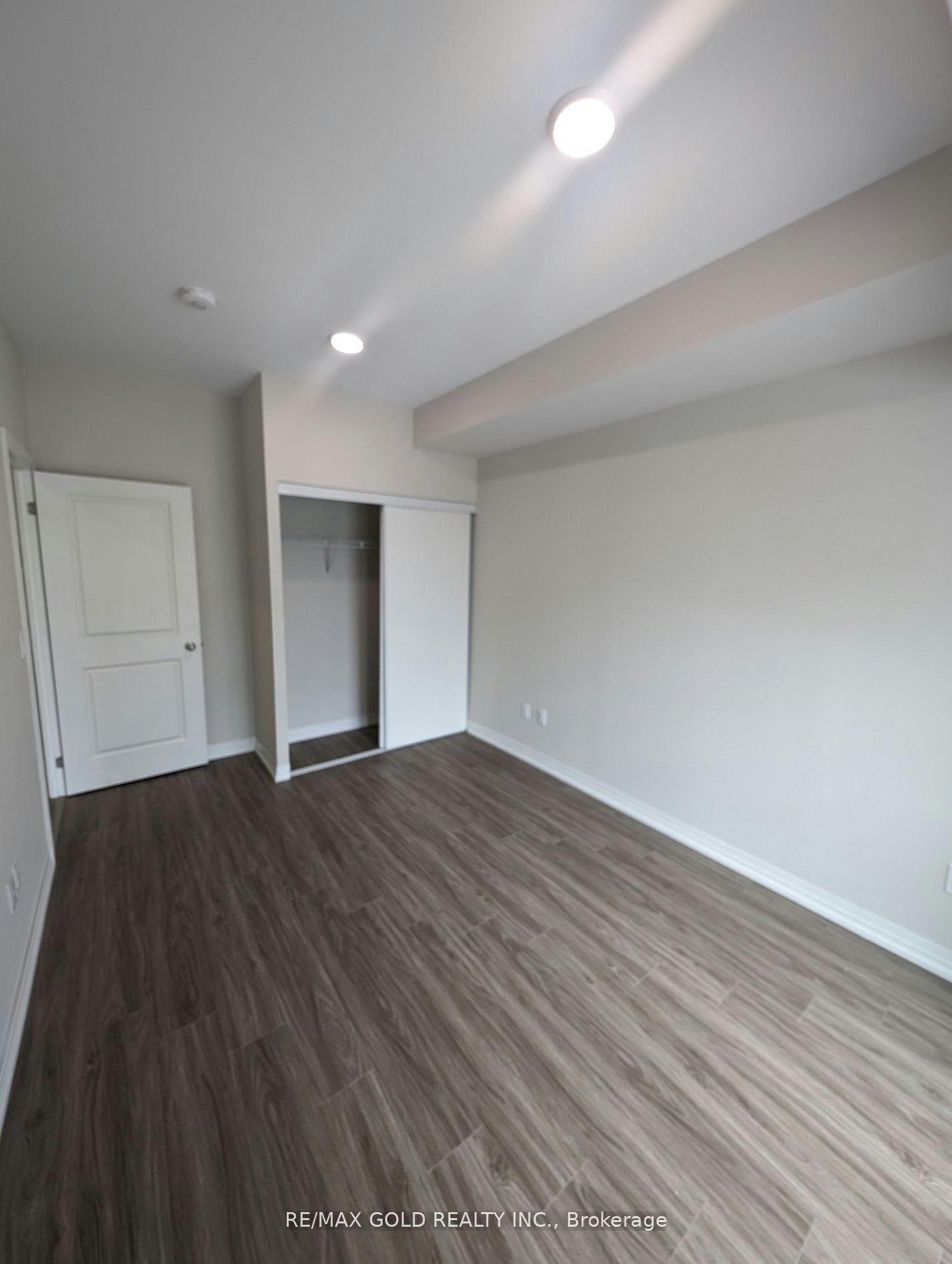 105-50 Herrick Avenue, St. Catharines, ON, L2P 2T9 - 15