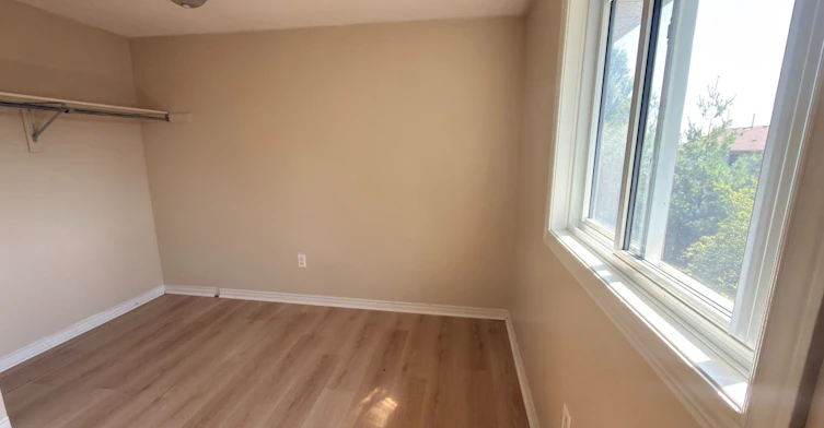 65-511 Admiral Drive W, London, ON, N5V 4R4 - 4