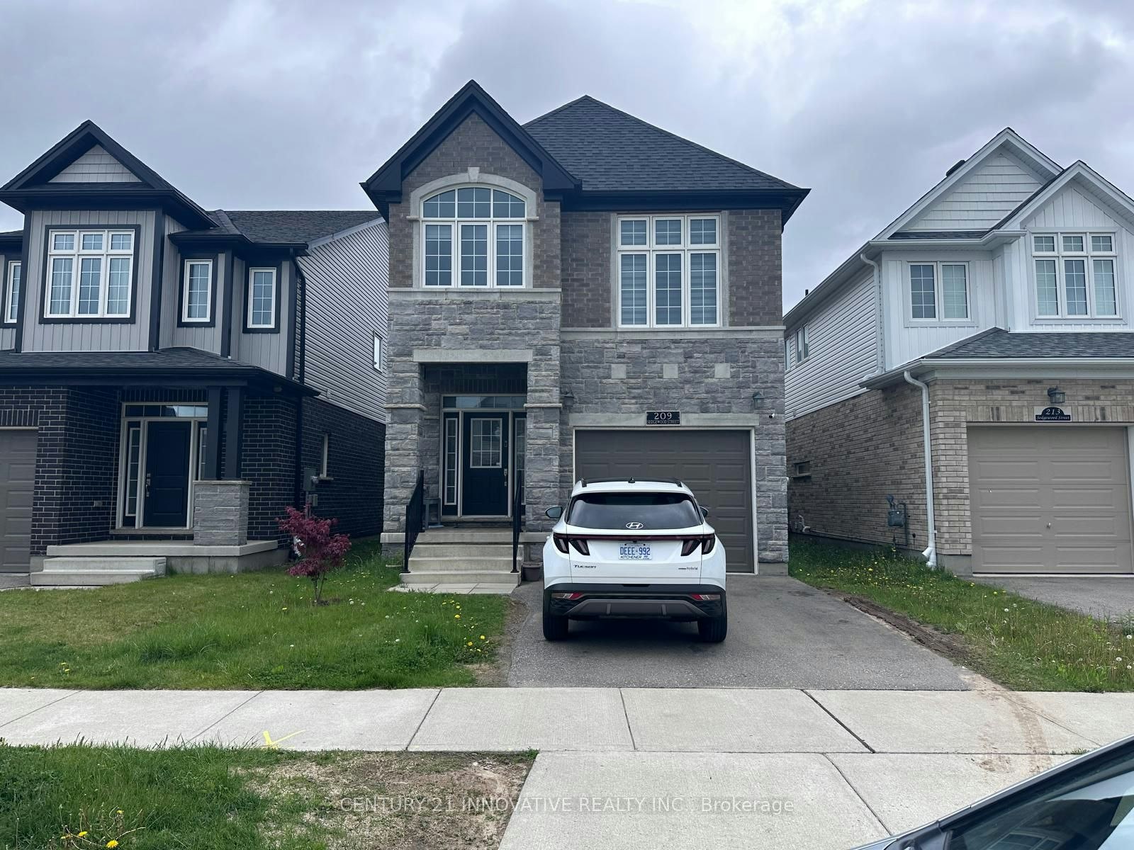 209 Sedgewood Street N, Kitchener, ON, N2P 0H9