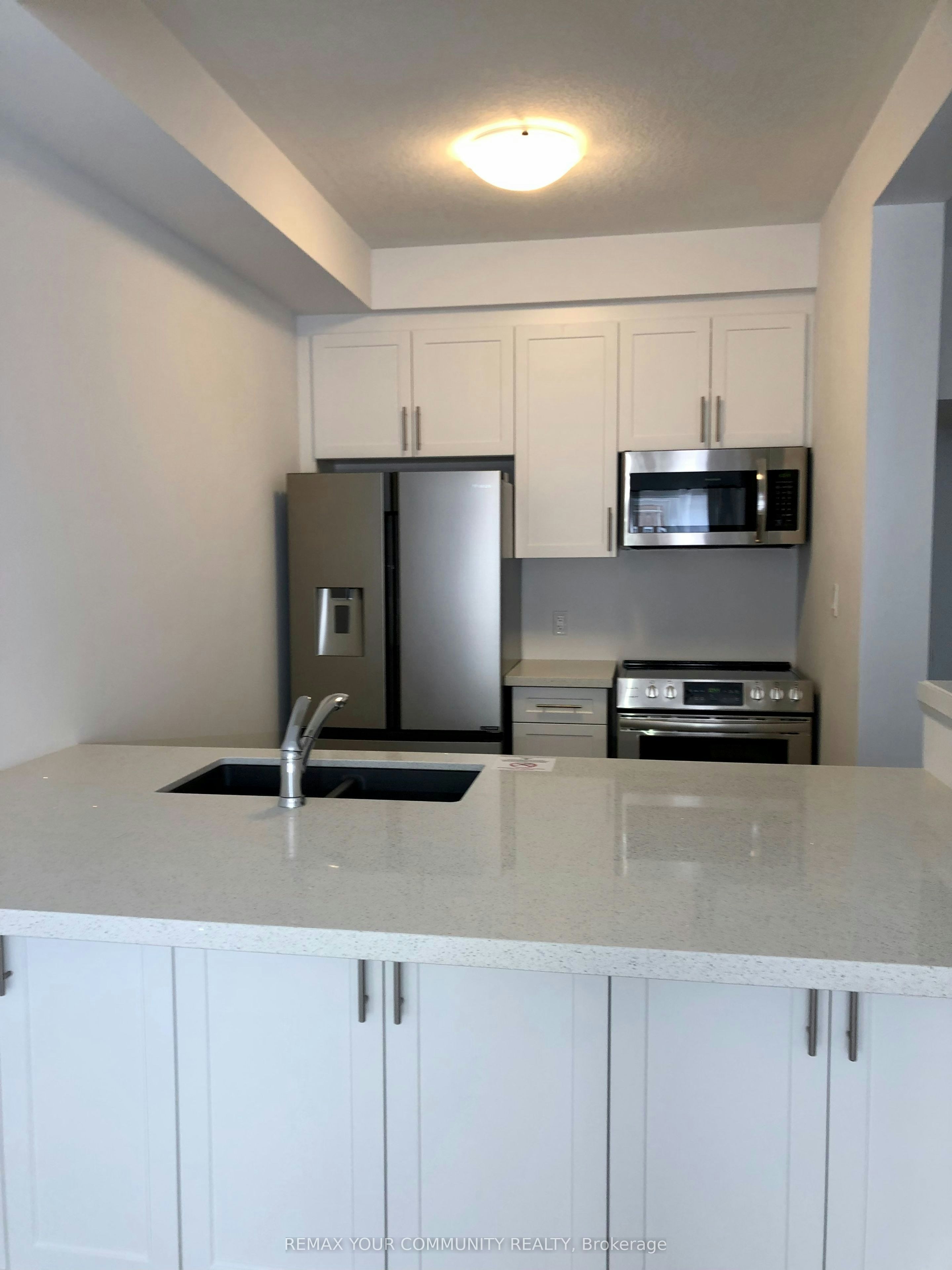 43 Laguna Village Crescent N, Hamilton, ON, L0R 1P0 - 6