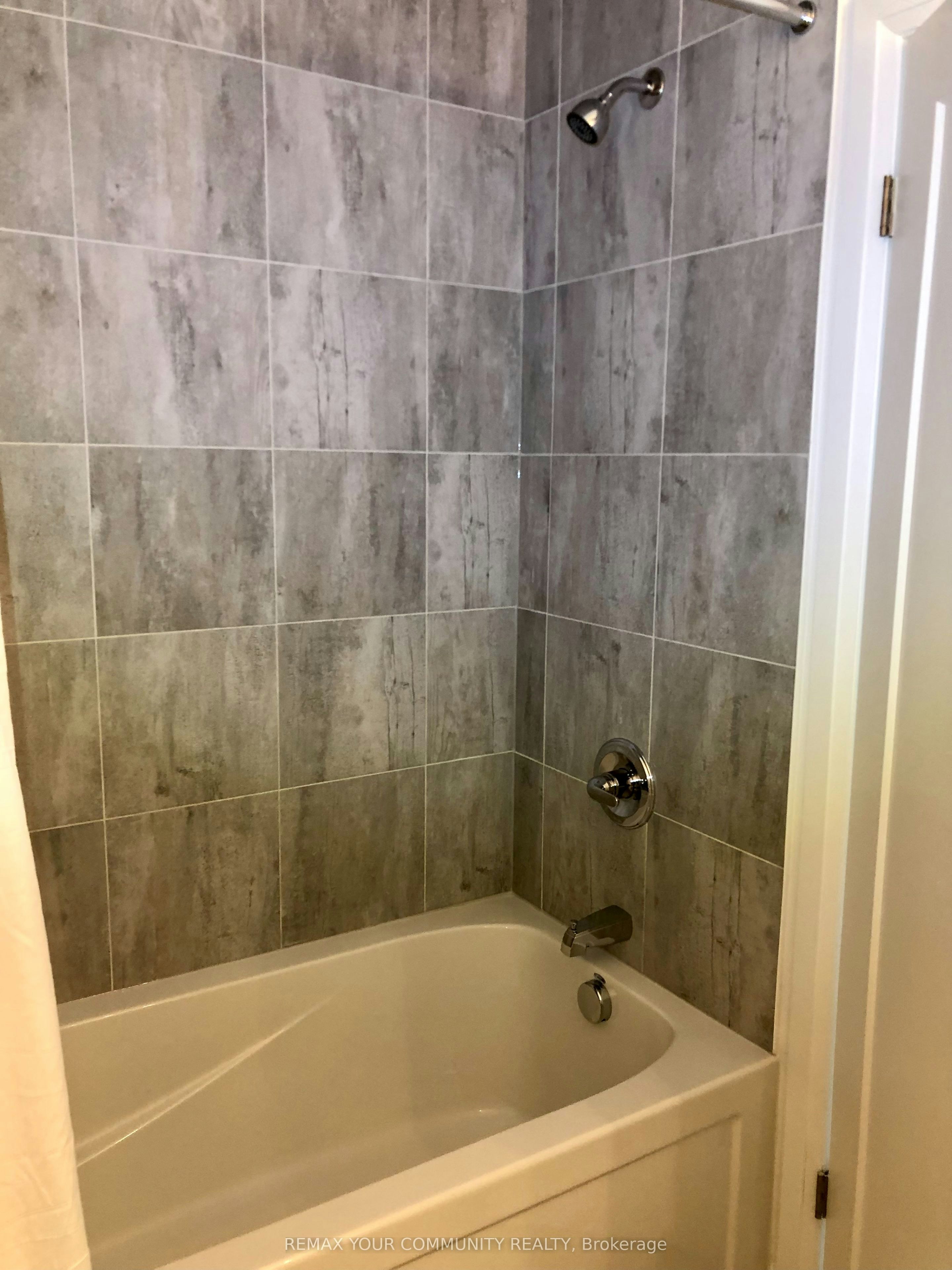 43 Laguna Village Crescent N, Hamilton, ON, L0R 1P0 - 5