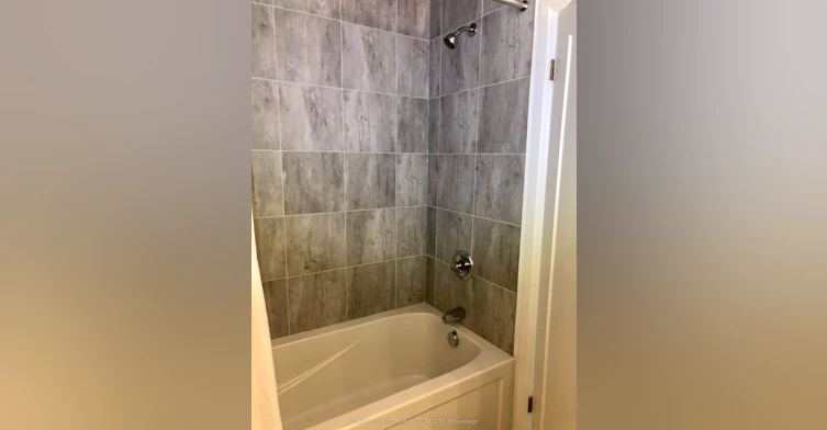 43 Laguna Village Crescent N, Hamilton, ON, L0R 1P0 - 5
