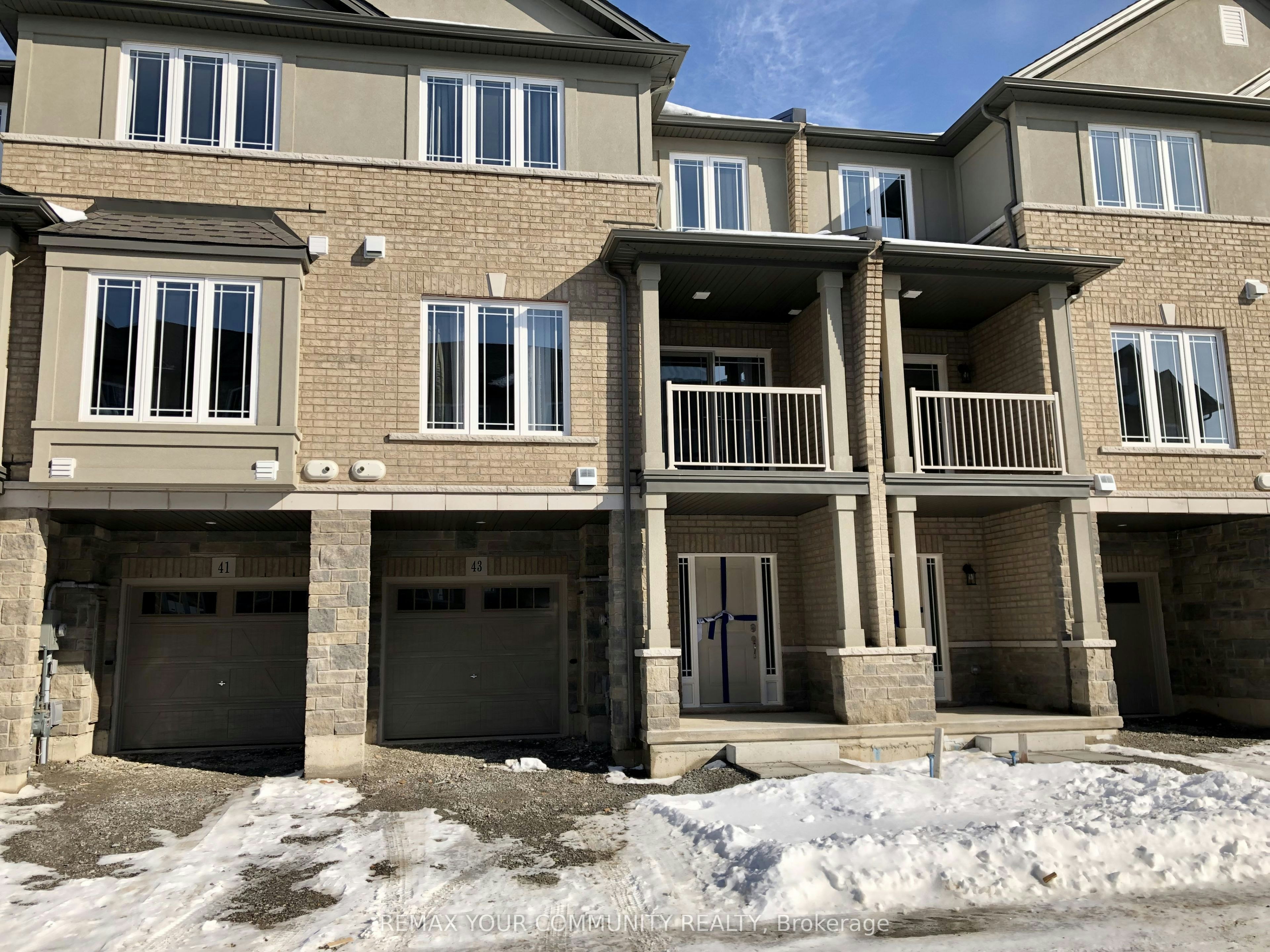 43 Laguna Village Crescent N, Hamilton, ON, L0R 1P0