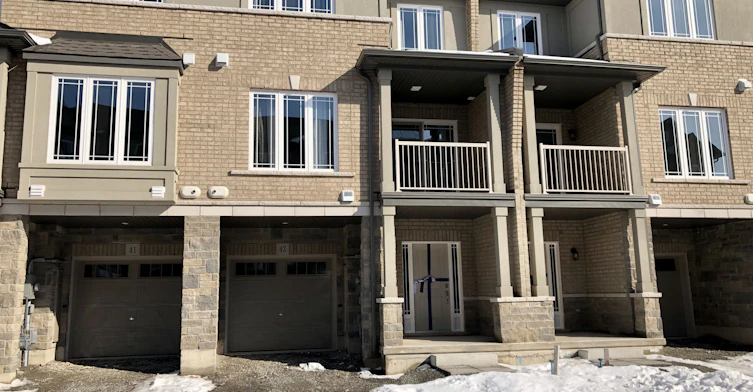 43 Laguna Village Crescent N, Hamilton, ON, L0R 1P0