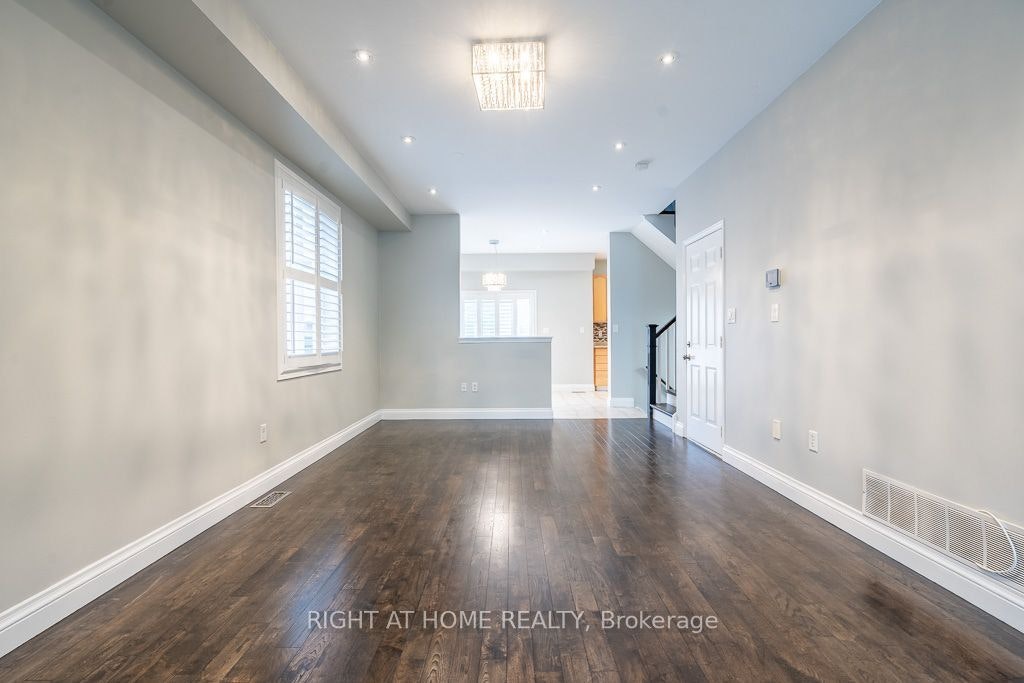 27 Panorama Way, Hamilton, ON, L8E 6C6 - 5