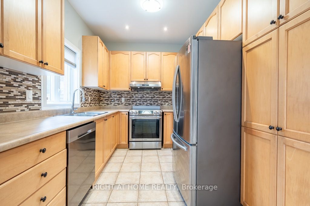 27 Panorama Way, Hamilton, ON, L8E 6C6 - 9