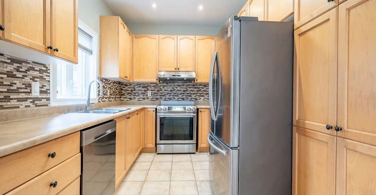 27 Panorama Way, Hamilton, ON, L8E 6C6 - 9
