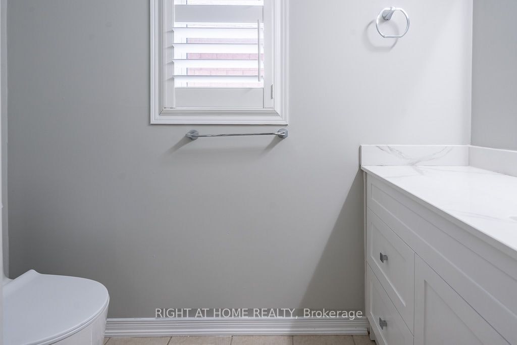 27 Panorama Way, Hamilton, ON, L8E 6C6 - 18