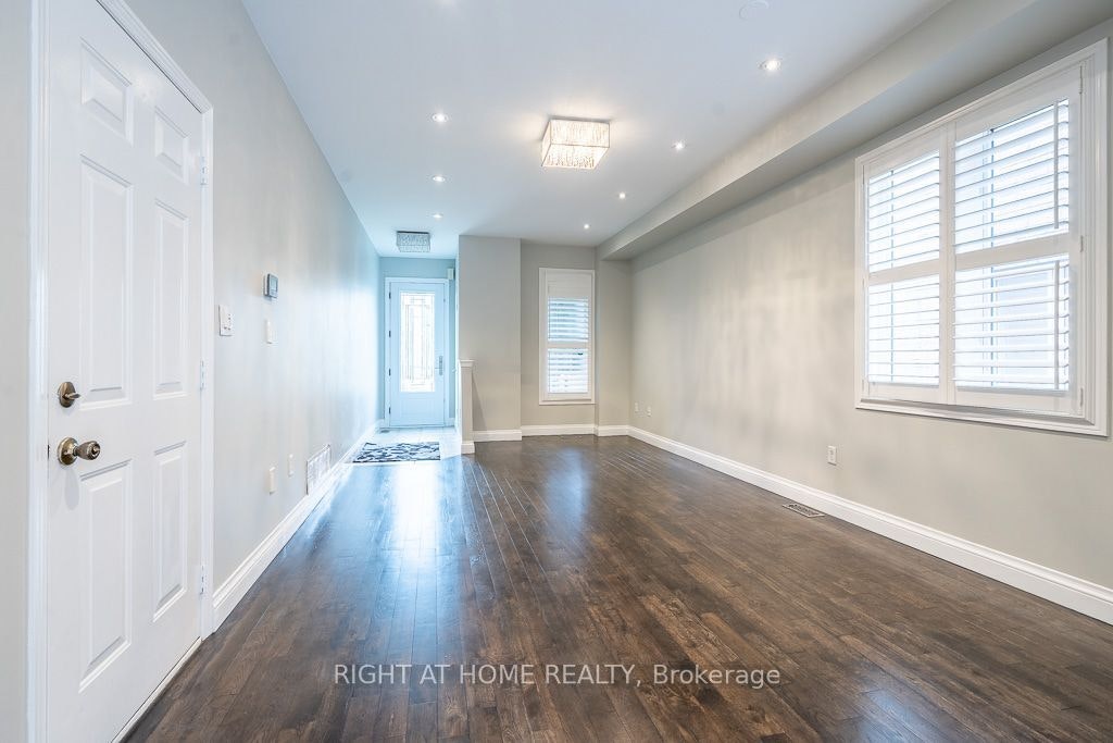 27 Panorama Way, Hamilton, ON, L8E 6C6 - 6