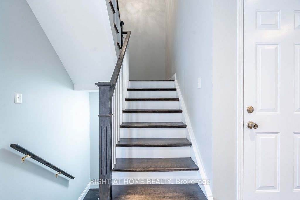 27 Panorama Way, Hamilton, ON, L8E 6C6 - 11