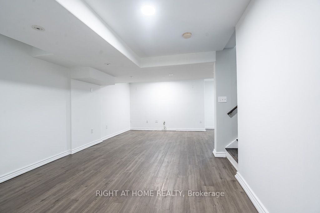 27 Panorama Way, Hamilton, ON, L8E 6C6 - 33