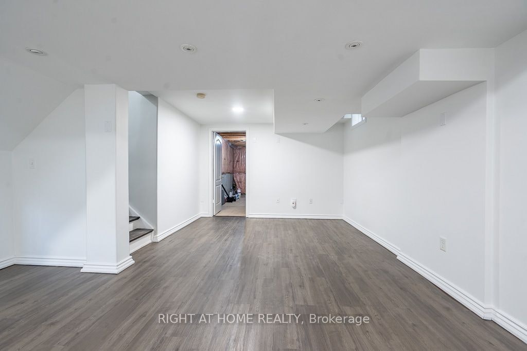 27 Panorama Way, Hamilton, ON, L8E 6C6 - 30
