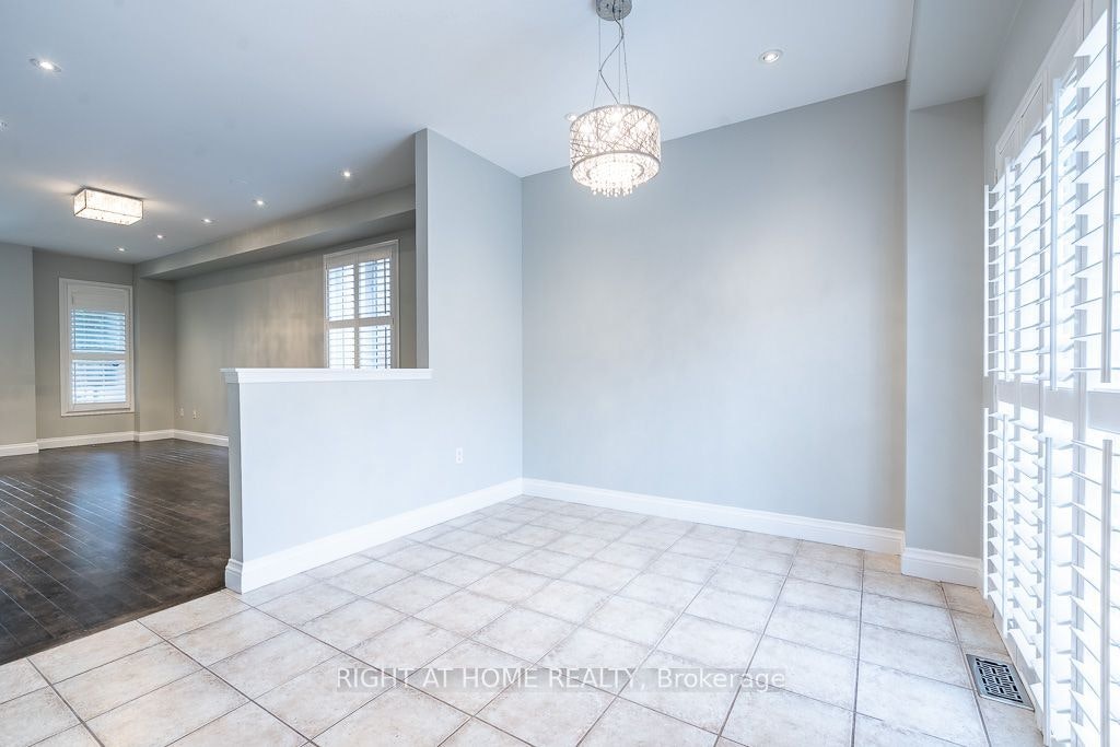 27 Panorama Way, Hamilton, ON, L8E 6C6 - 10