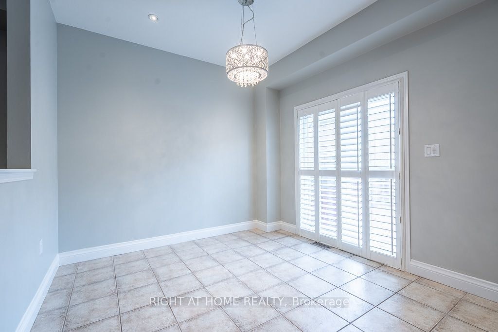 27 Panorama Way, Hamilton, ON, L8E 6C6 - 7