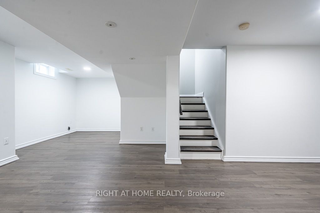 27 Panorama Way, Hamilton, ON, L8E 6C6 - 32