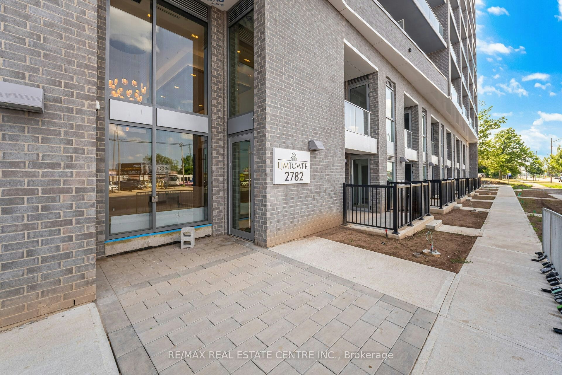 1608-2782 Barton Street E, Hamilton, ON, L8E 0L3 - 2