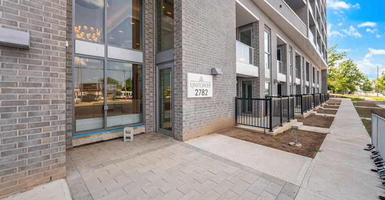 1608-2782 Barton Street E, Hamilton, ON, L8E 0L3 - 2