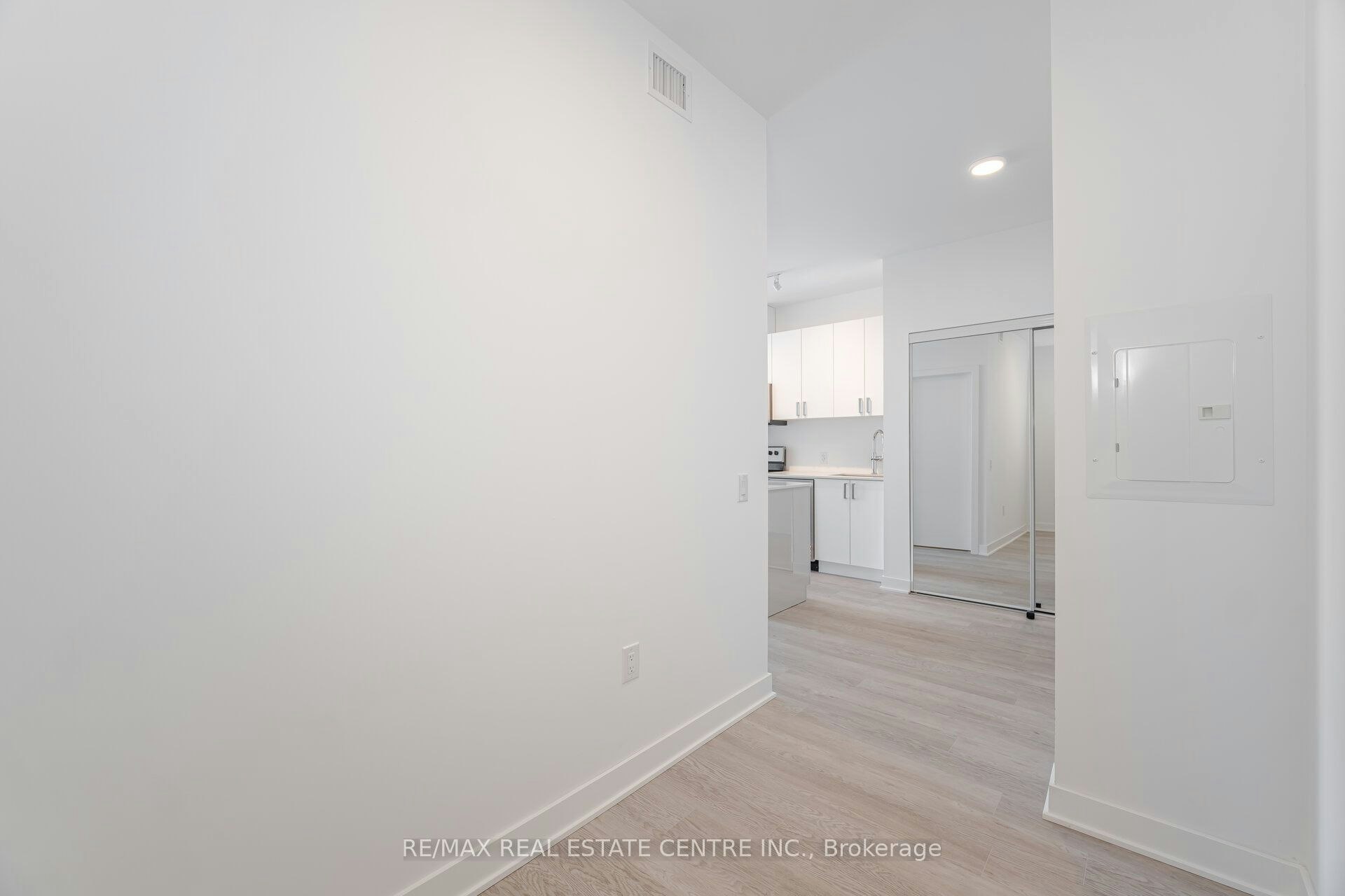 1608-2782 Barton Street E, Hamilton, ON, L8E 0L3 - 8
