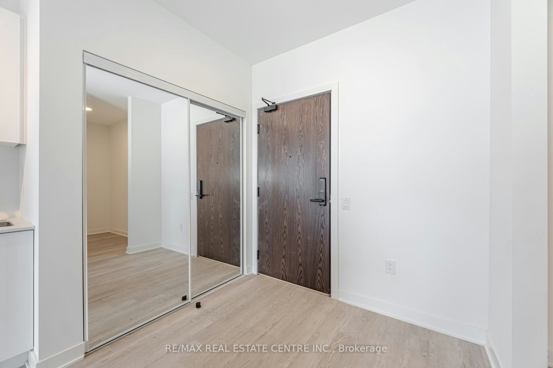 1608-2782 Barton Street E, Hamilton, ON, L8E 0L3 - 5