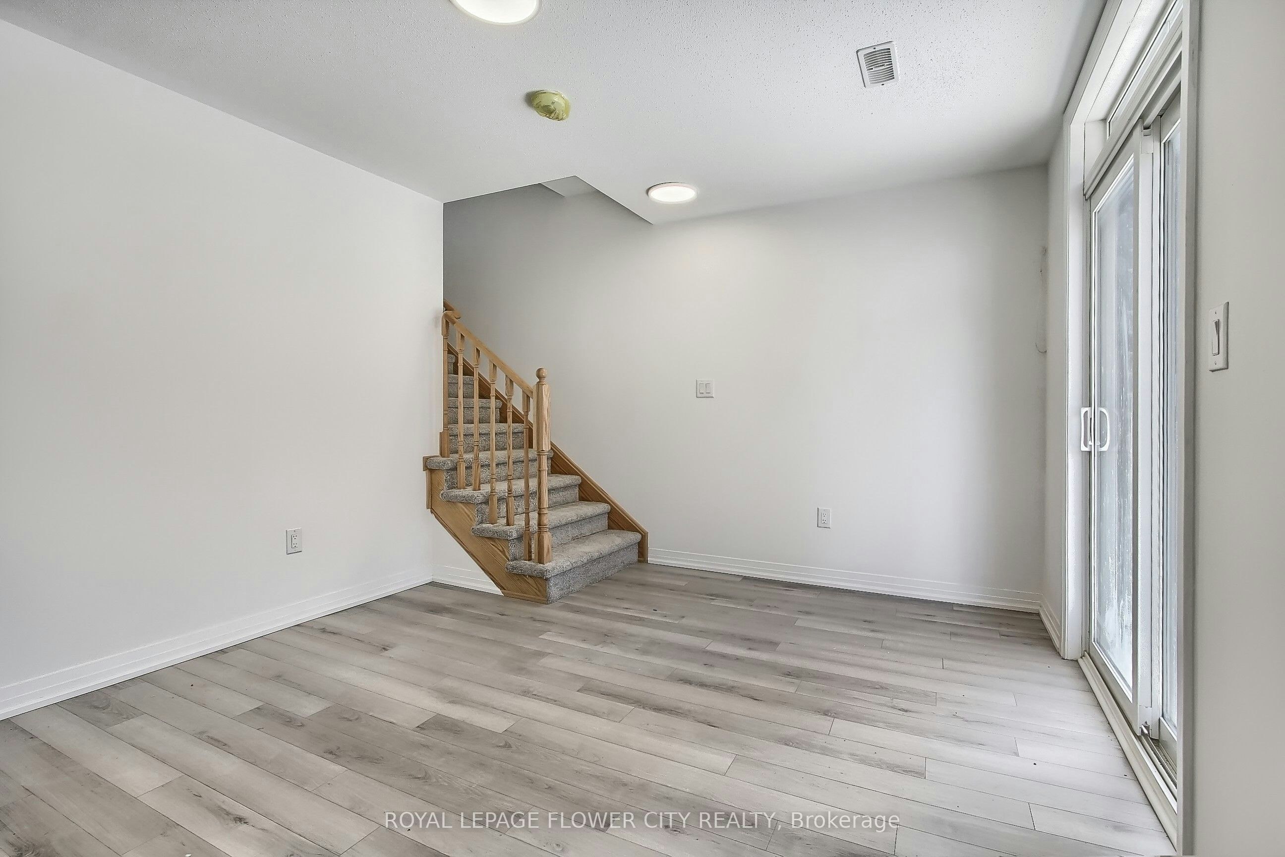 33 Sidney Rose Common N/A, St. Catharines, ON, L2T 0B3 - 36