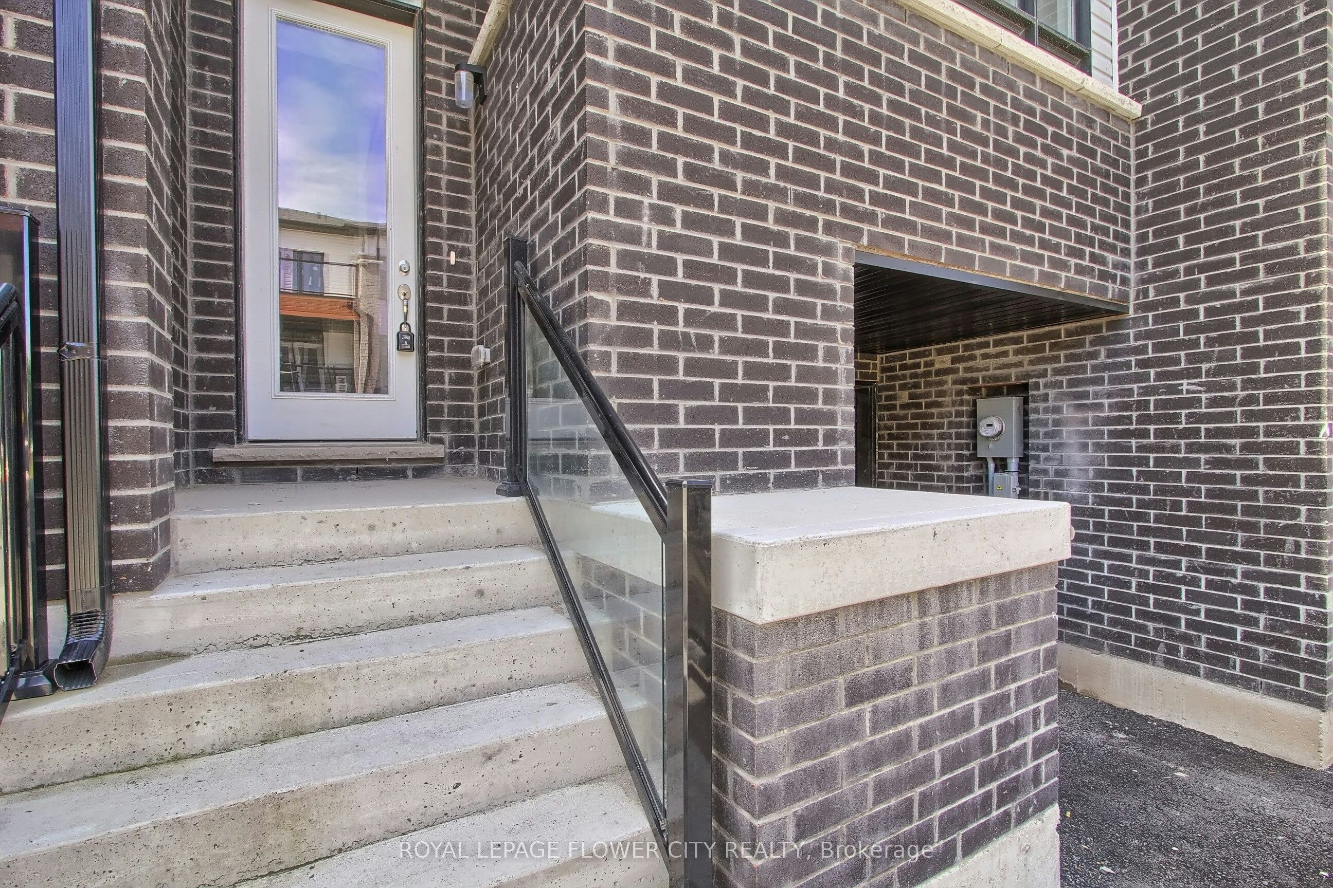 33 Sidney Rose Common N/A, St. Catharines, ON, L2T 0B3 - 4